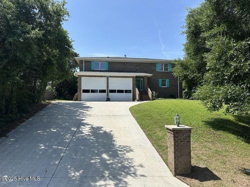 5901 Mclean St, Emerald Isle, NC, 28594-3428 | Card Image