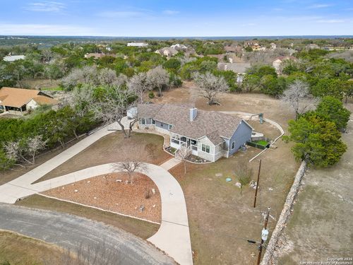 219 Victoria Dr, Kerrville, TX, 78028-8368 | Card Image