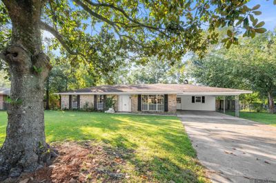 11666 Parkwood Dr, House other with 3 bedrooms, 2 bathrooms and null parking in Baton Rouge LA | Image 2