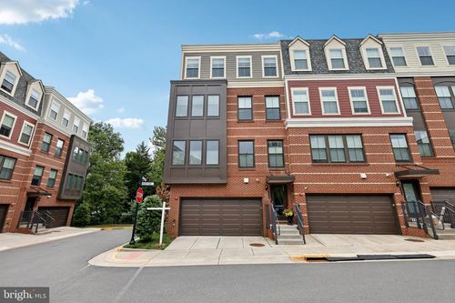 3959 Norton Pl, FAIRFAX, VA, 22030-3732 | Card Image
