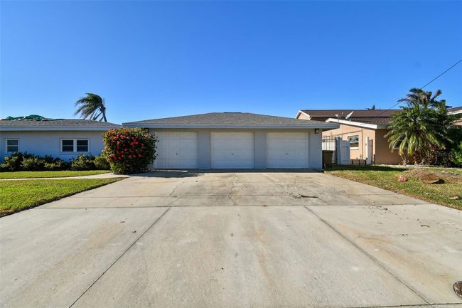 568 Johns Pass Ave, House other with 4 bedrooms, 3 bathrooms and null parking in MADEIRA BEACH FL | Image 8