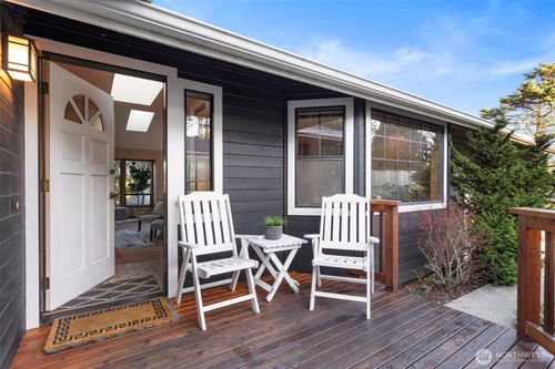 909 55th St, Port Townsend, WA, 98368-1218 | Card Image