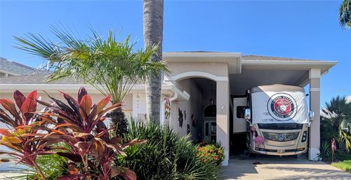 16543 Citrus Pkwy, CLERMONT, FL, 34714-4939 | Card Image