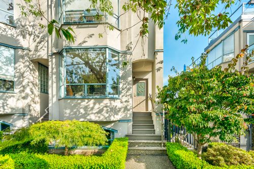 15-939 W 7th Ave, Vancouver, BC, V5Z1C4 | Card Image