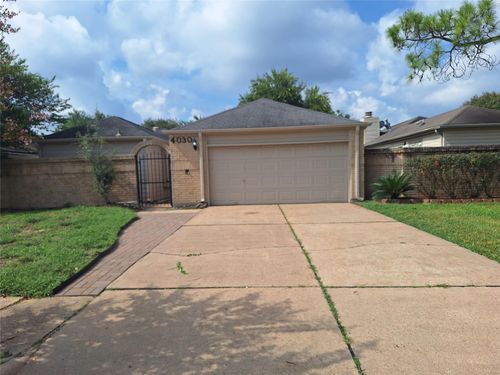 4030 Knoll Glen Dr, Houston, TX, 77082-4144 | Card Image