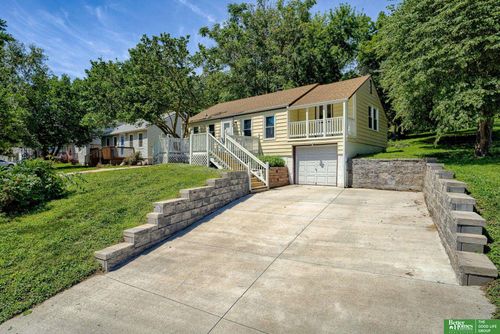 1322 Hancock St, Bellevue, NE, 68005-2710 | Card Image