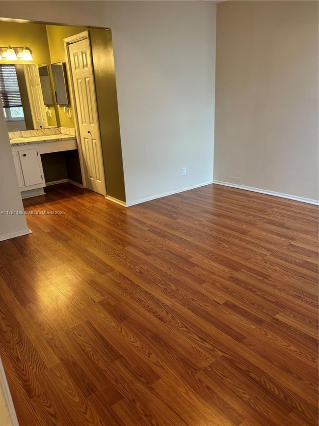 APT-402 - 9421 Evergreen Pl, Condo with 2 bedrooms, 2 bathrooms and null parking in Davie FL | Image 12