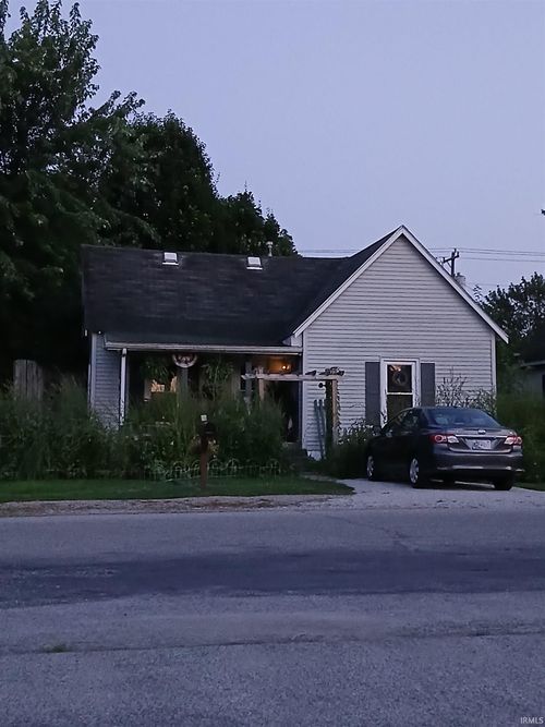 1010 W Warren St, Mitchell, IN, 47446-1339 | Card Image