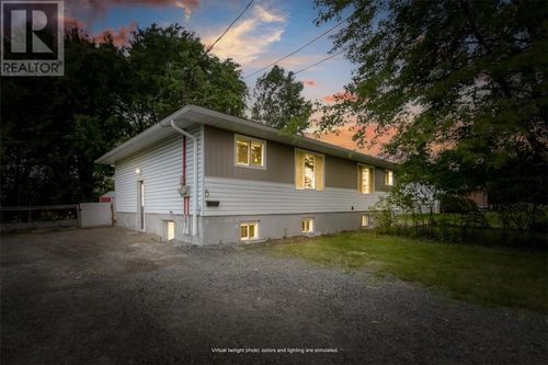 2778 Raymond St, House with 6 bedrooms, 3 bathrooms and null parking in Sudbury ON | Card Image