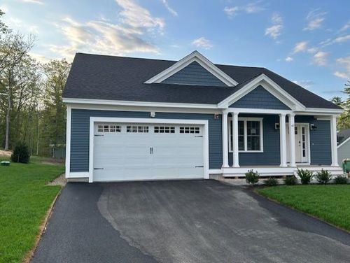 61-61 The Cliffs At Evergreen, Cliffside Drive, Auburn, NH, 03032 | Card Image