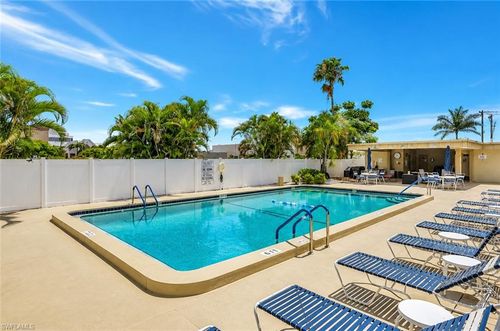 107-2264 Winkler Ave, FORT MYERS, FL, 33901-9167 | Card Image