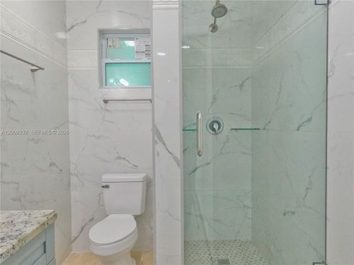 b-1021 Mango Dr, West Palm Beach, FL, 33415-4721 | Card Image