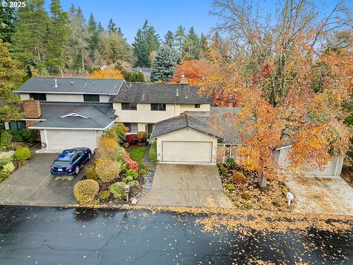9 Britten Ct, Lake Oswego, OR, 97035-1408 | Card Image