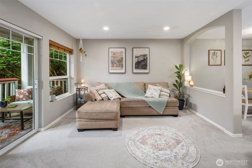 unit-h236-18501 Se Newport Way, Issaquah, WA, 98027-5510 | Card Image