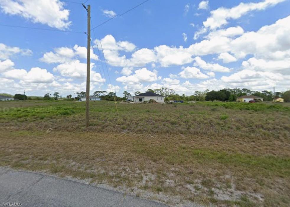 Land in LABELLE 5