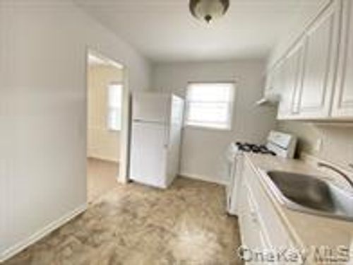 2-315 Denton Ave, Lynbrook, NY, 11563-2130 | Card Image