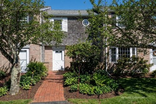 8-8 Captain Cook Ln, Centerville, MA, 02632-1906 | Card Image
