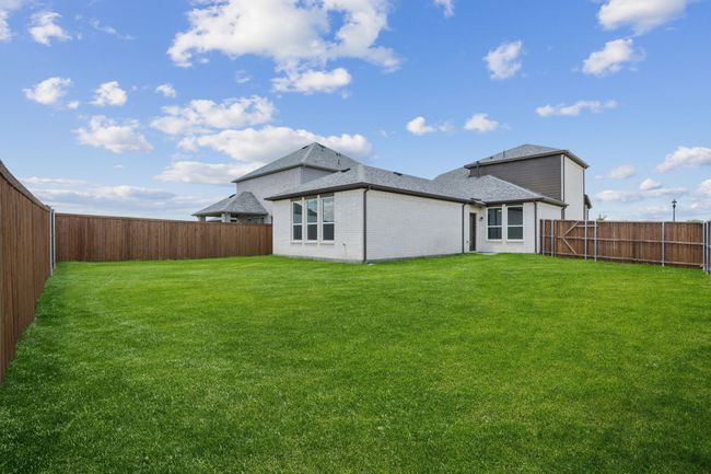 532 Magellan Cir, House other with 3 bedrooms, 3 bathrooms and null parking in Dallas TX | Image 35