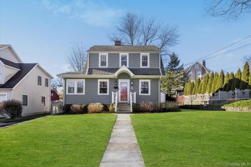 8 Glen Ave, Port Chester, NY, 10573-2634 | Card Image