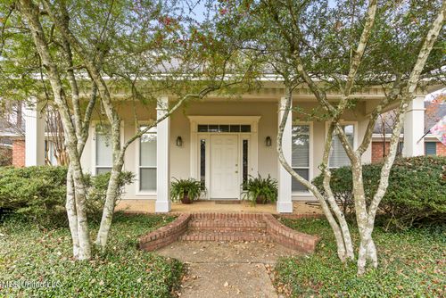 325 Woodrun Dr, Ridgeland, MS, 39157-2504 | Card Image