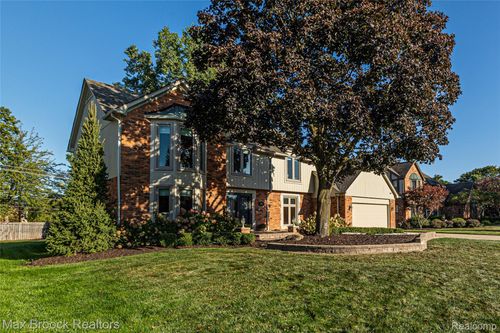 1766 Snowden Cir, Rochester Hills, MI, 48306-3663 | Card Image