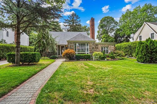 138 Locust Street, Hempstead, NY, 11530 | Card Image