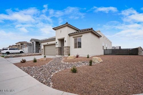 13183 Emerald Isle St, Horizon City, TX, 79928-5343 | Card Image