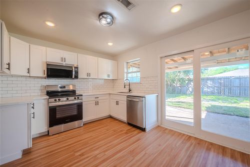 7622 Westbank Ave, Houston, TX, 77064-8217 | Card Image