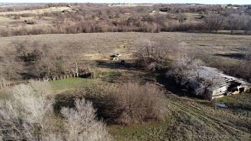 1 W Royal Oaks Rd, Pauls Valley, OK, 73075 | Card Image