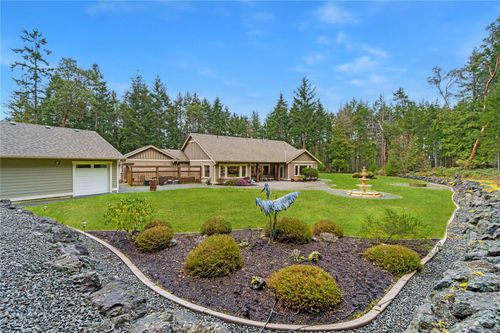 700 Wildgreen Way, Parksville, BC, V9P0A5 | Card Image