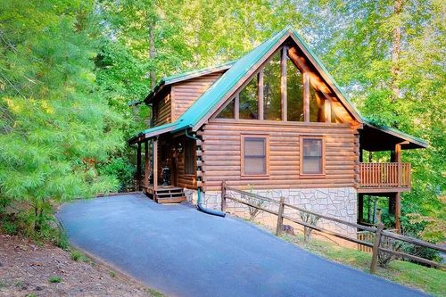 749 Yona Trail Way, Gatlinburg, TN, 37738 | Card Image