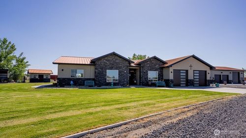 3962 Road F Ne, Moses Lake, WA, 98837-9620 | Card Image