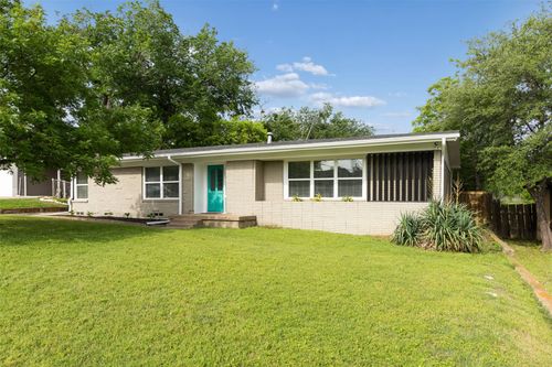 717 Nw 6th Street, Grand Prairie, TX, 75050 | Card Image