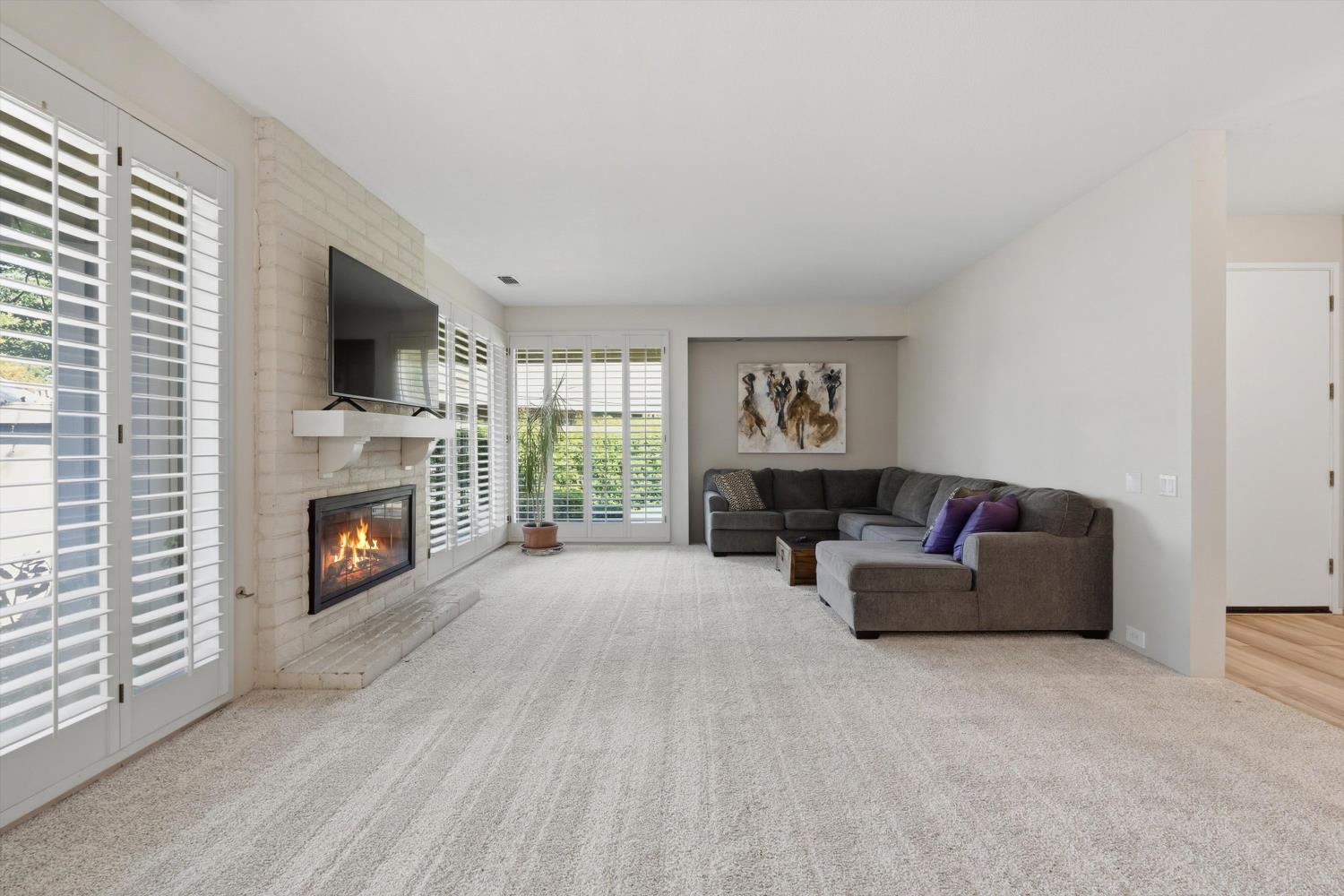 Residential in Gold River 5