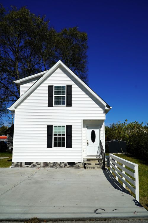 207 Campbell St W, Fayetteville, TN, 37334-3101 | Card Image