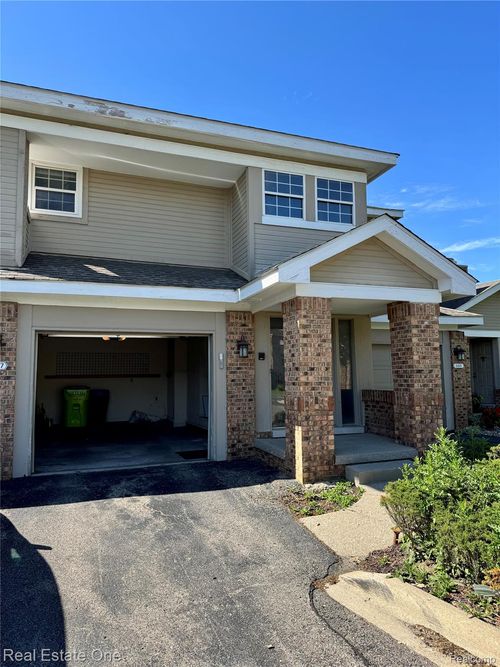 6607 Chimney Sweep, West Bloomfield, MI, 48322-3426 | Card Image