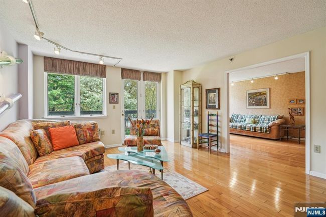 10 Smith Manor Blvd, Condo with 2 bedrooms, 2 bathrooms and null parking in West Orange NJ | Image 7