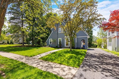 216 Standish Dr, Syracuse, NY, 13224-1914 | Card Image
