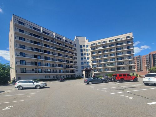 504-133 Commander Shea Blvd, Quincy, MA, 02171-1563 | Card Image