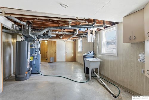 317 N Osage St, Papillion, NE, 68046-2347 | Card Image