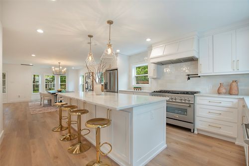 5931 Kenwood Ave, Dallas, TX, 75206-5513 | Card Image