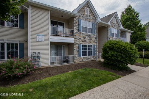 25-414 Wedgewood Cir, Belford, NJ, 07718-2303 | Card Image