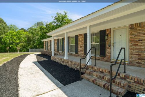900 Larkwood Dr Ne, Cullman, AL, 35055-2131 | Card Image