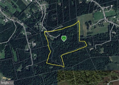 690 Barlet Rd, BLANDON, PA, 19510-9738 | Card Image