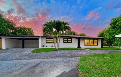 117 Se 22nd Ave, Boynton Beach, FL, 33435-7231 | Card Image