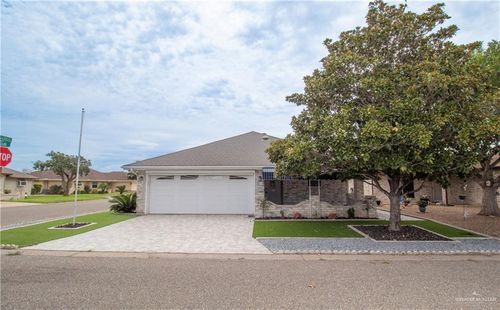 520 Taurus St, Mission, TX, 78572-6527 | Card Image