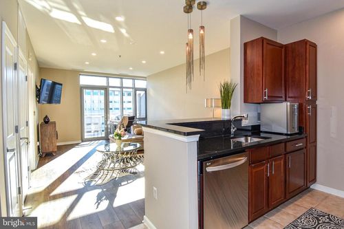 apt-807-6506 America Blvd, HYATTSVILLE, MD, 20782-2112 | Card Image