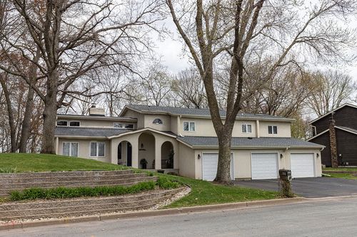 3712 Timber Trails Ct, Eau Claire, WI, 54701-9001 | Card Image