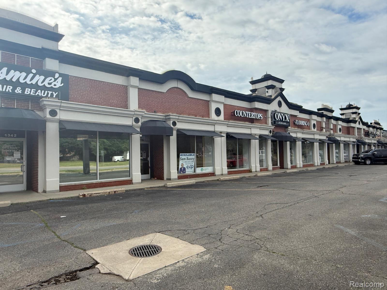 Commercial Lease in Dearborn 2