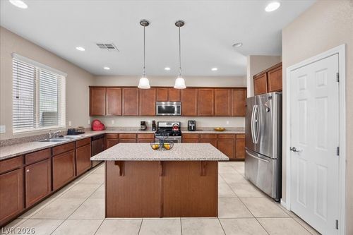 8258 Amtrak Express Ave, Las Vegas, NV, 89131-4821 | Card Image